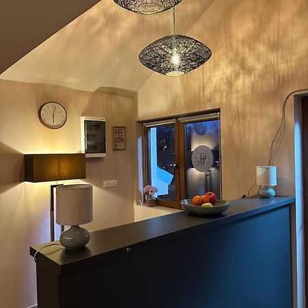 Jp Motel Mali Pariz Бор Екстериор снимка