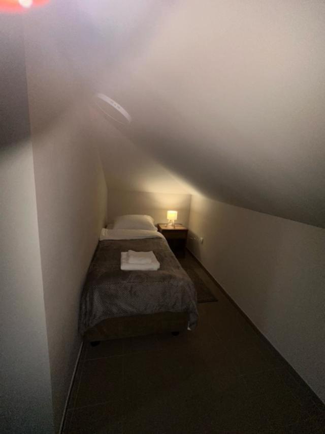 Jp Motel Mali Pariz Бор Екстериор снимка