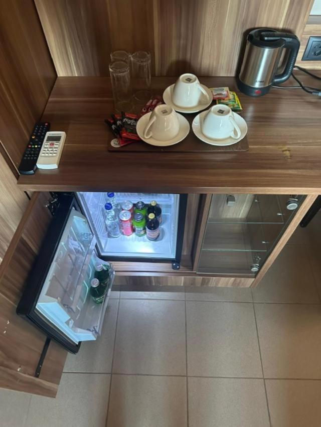Jp Motel Mali Pariz Бор Екстериор снимка