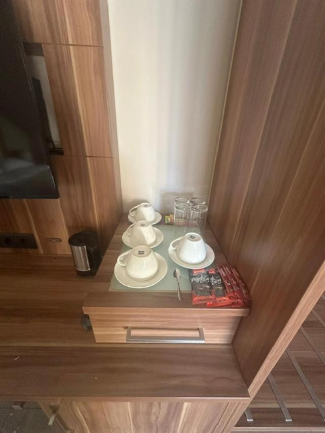 Jp Motel Mali Pariz Бор Екстериор снимка