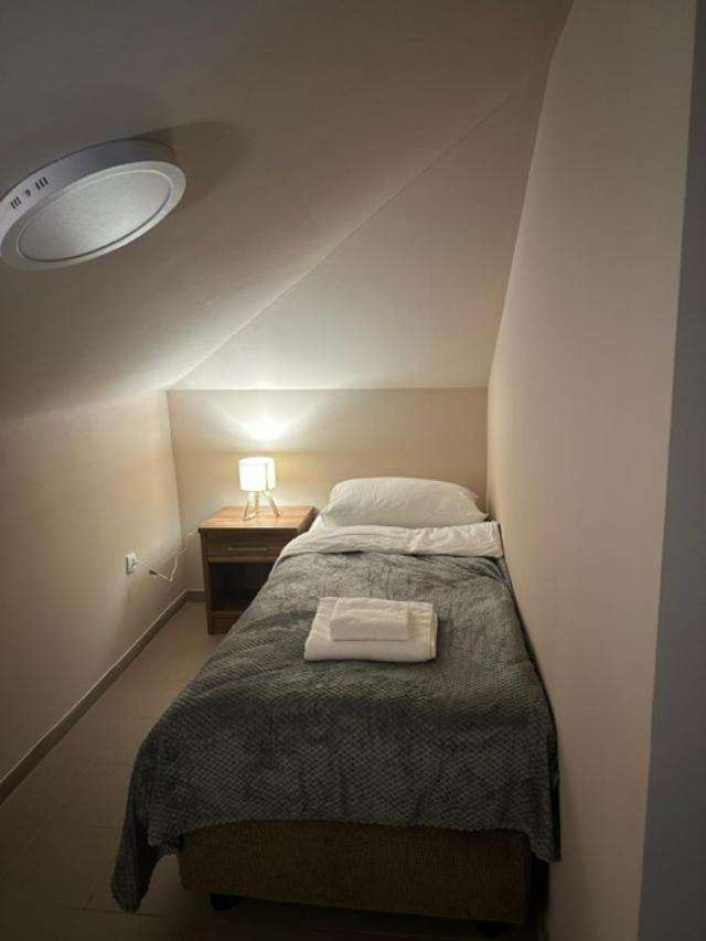 Jp Motel Mali Pariz Бор Екстериор снимка
